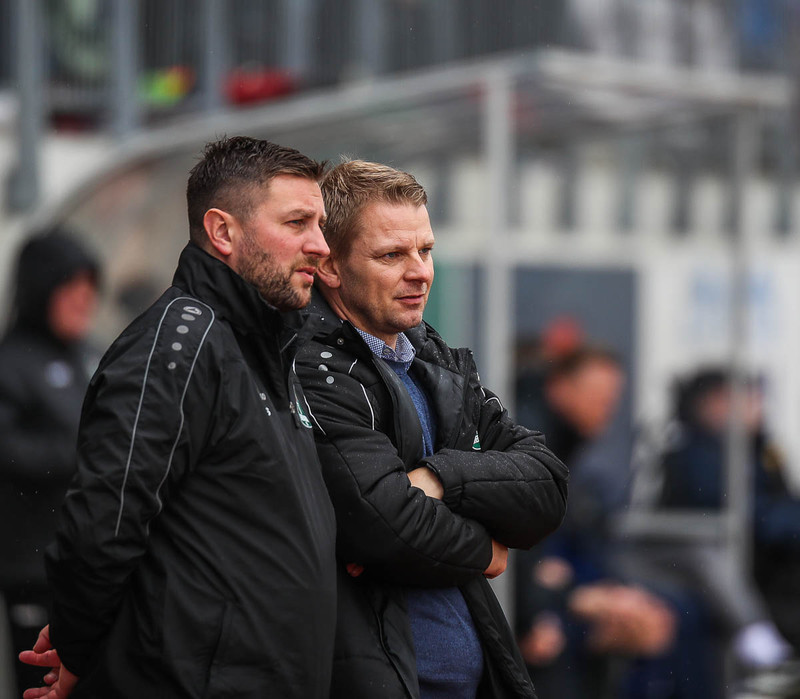 Guðmundur Steinarsson og Ágúst Gylfason leggja á ráðin.