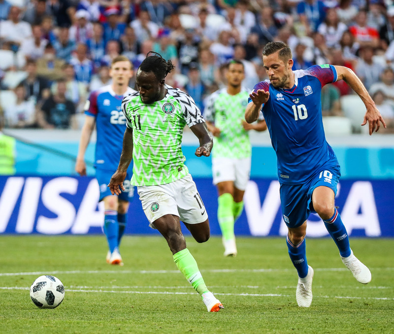 Victor Moses í leik með nígeríska landsliðinu gegn Íslandi