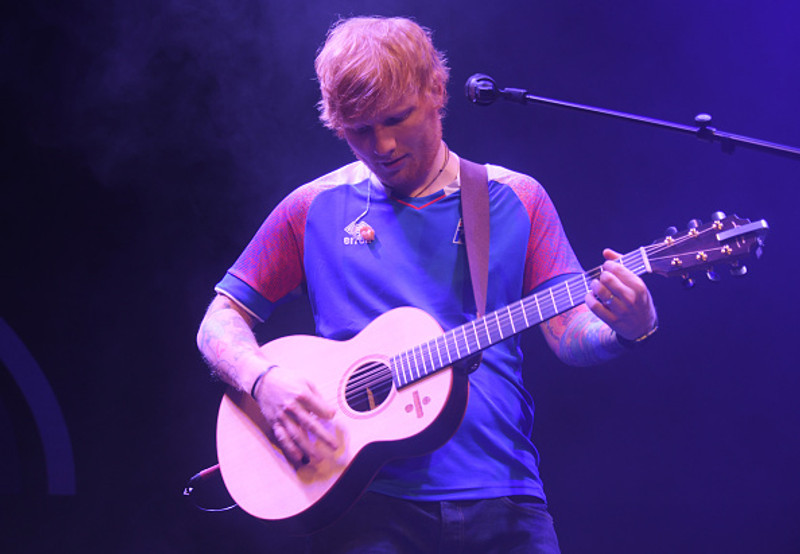 Ed Sheeran keypti hlut í Ipswich