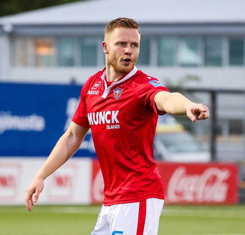 Varð Íslandsmeistari með Val tímabiin 2017 og 2018.