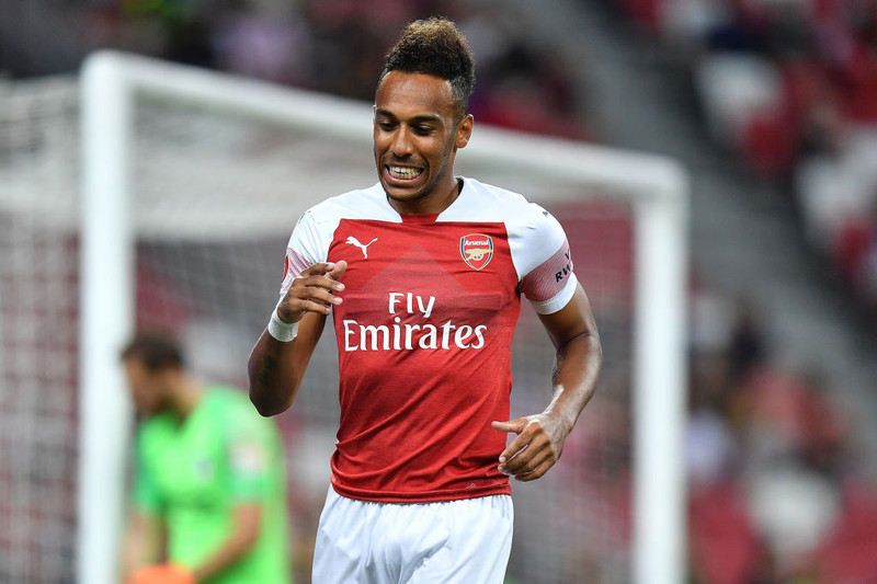 Auba skaut Arsenal áfram