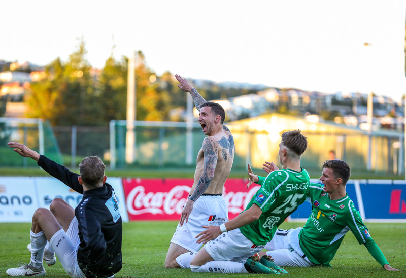 Myndaveisla: Dramatískur sigur Blika á Ólsurum
