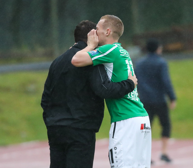 Myndaveisla: Valur vann toppslaginn við Blika