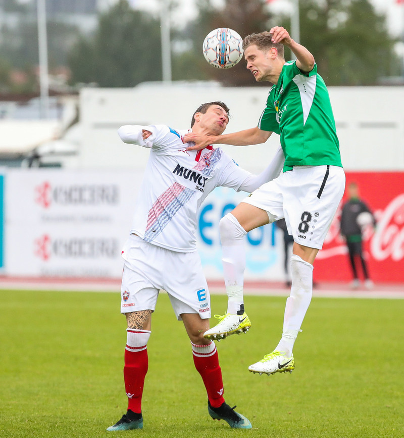 Myndaveisla: Valur vann toppslaginn við Blika
