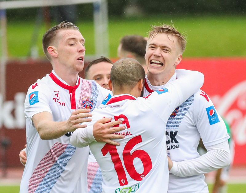 Myndaveisla: Valur vann toppslaginn við Blika