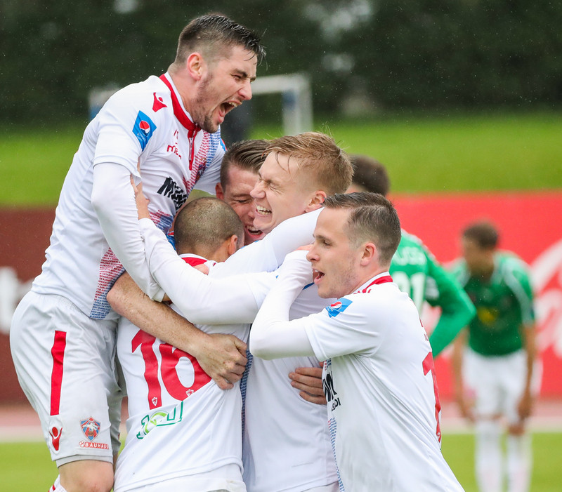Myndaveisla: Valur vann toppslaginn við Blika