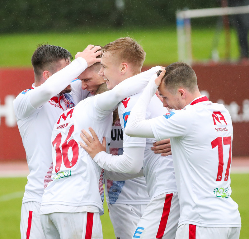 Myndaveisla: Valur vann toppslaginn við Blika