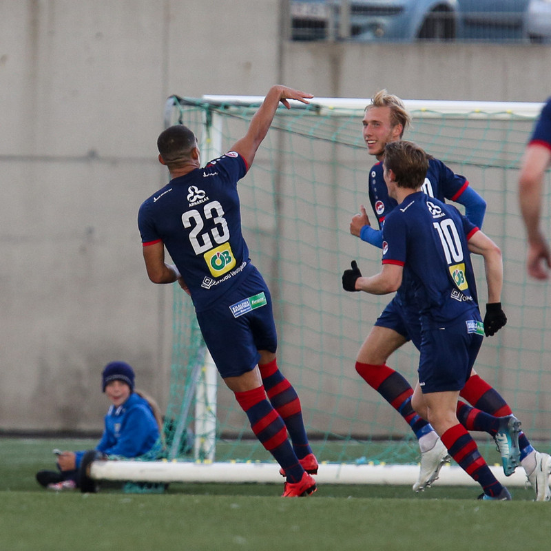 Lengjudeildin: Vestri hafði betur í mýrarbolta