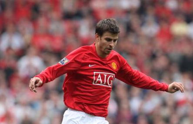 Jurado fetar í fótspor Gerard Pique (sjá mynd) sem gekk ungur í raðir Man Utd frá Barcelona.