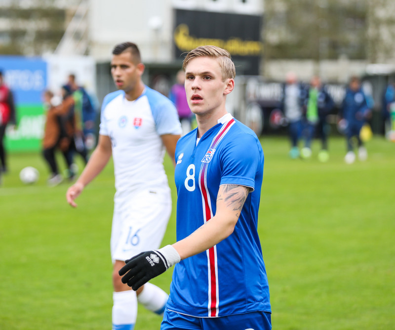 Arnór í leik með U21 landsliðinu.
