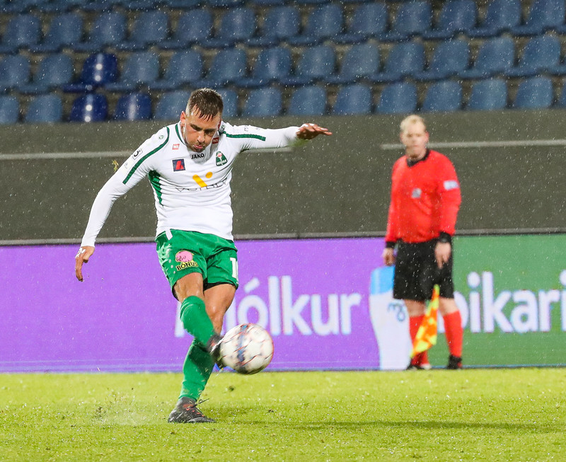 Oliver á reynslu hjá Campbell og Hermanni