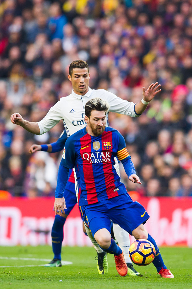 Ronaldo og Messi í leik fyrir nokkrum árum.