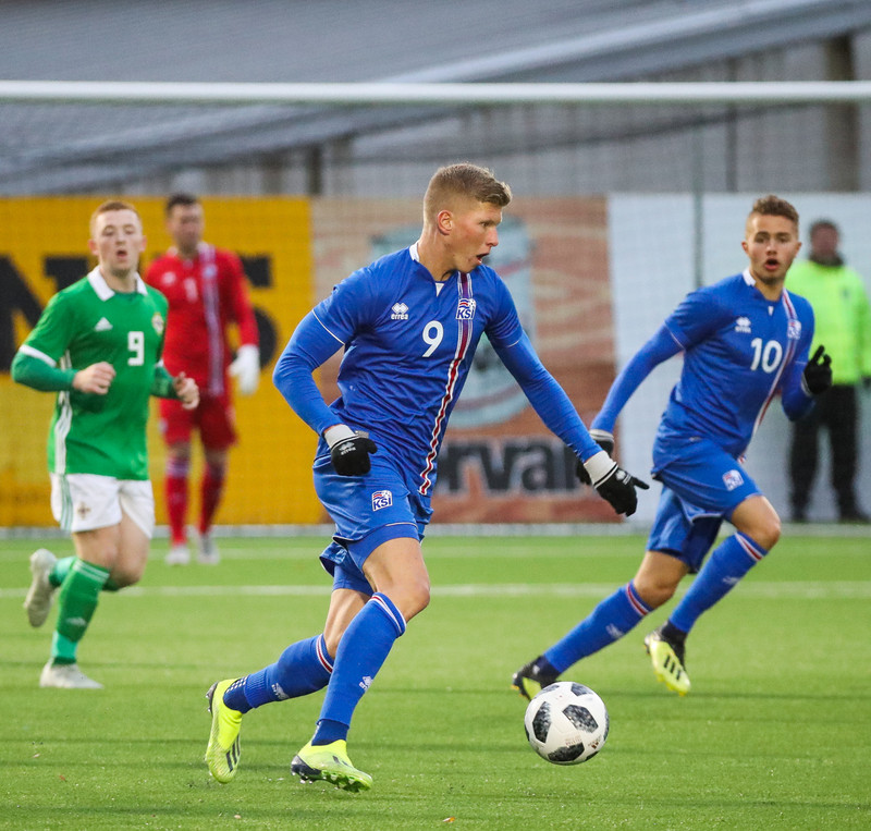 Víkingur R. með tilboð í Óttar Magnús