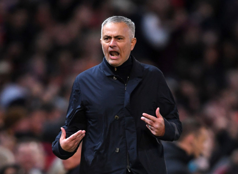 Mynd: Mourinho brosandi með treyju Tottenham