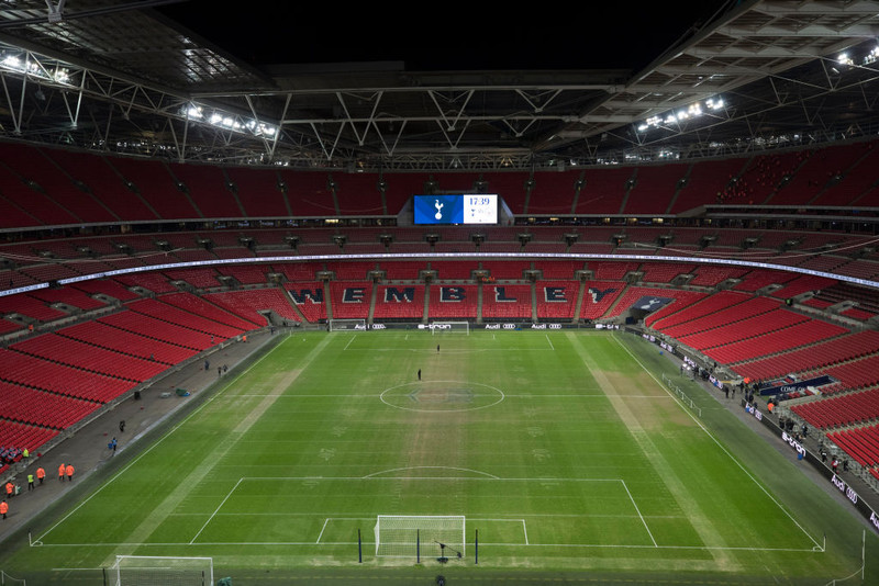 Á spítala eftir fall á Wembley