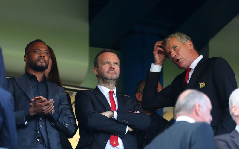 Evra ásamt Ed Woodward.