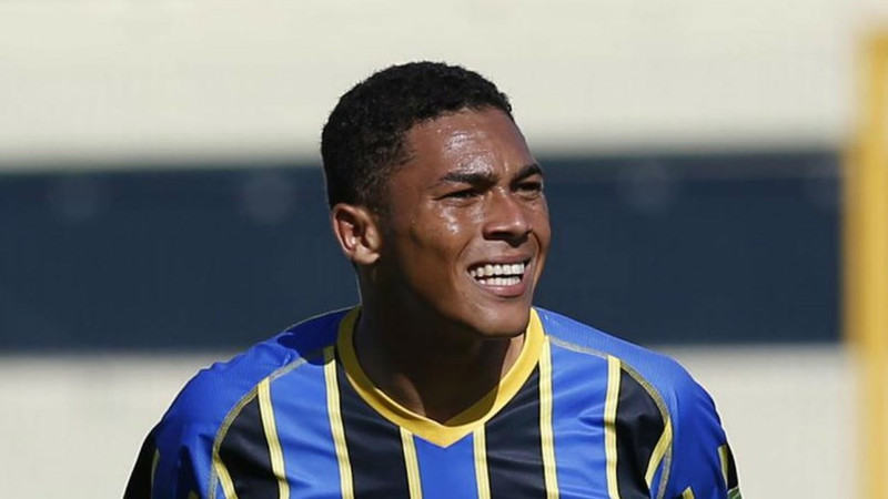 Benfica kaupir Carlos Vinicius (Staðfest)