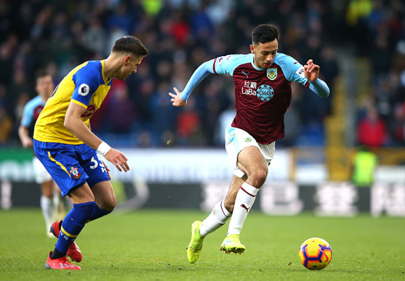 McNeil framlengir við Burnley