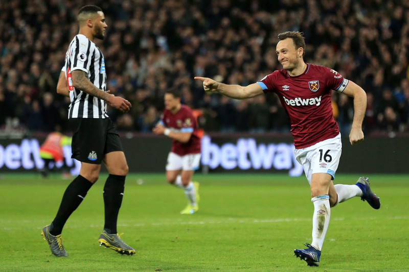 Miðjumaður - Mark Noble (West Ham): Skapaði átta færi í mikilvægum sigri gegn Norwich.