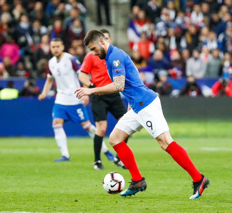 Giroud í leiknum gegn Íslandi í mars.