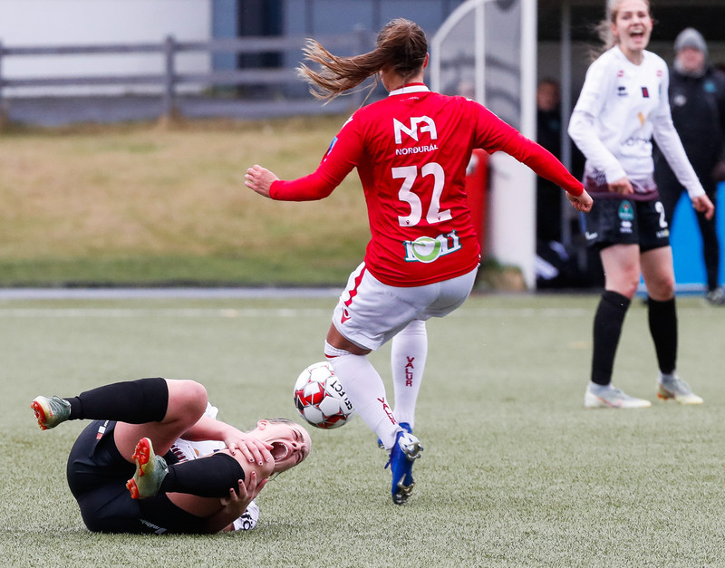 Myndaveisla: Breiðablik vann Val og þar með Lengjubikarinn