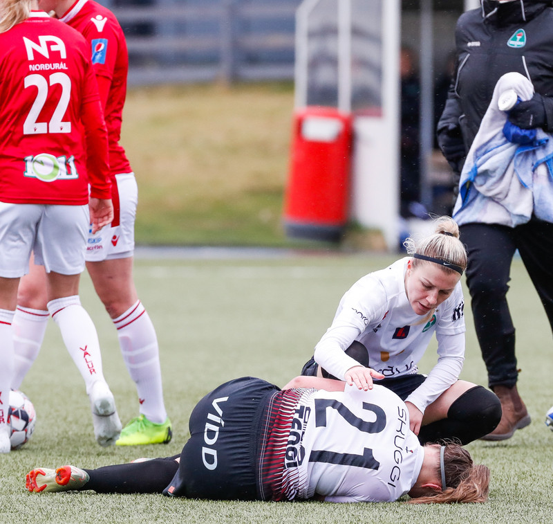 Myndaveisla: Breiðablik vann Val og þar með Lengjubikarinn