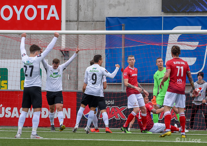 Valur vann FH í kvöld.