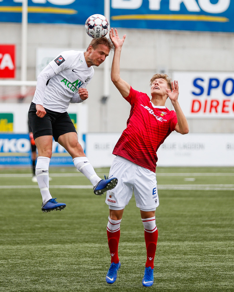 Pétur Viðars leggur skóna á hilluna