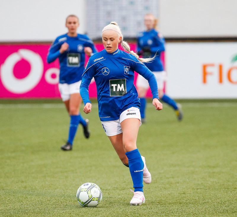 Jasmín Erla í leik með Stjörnunni