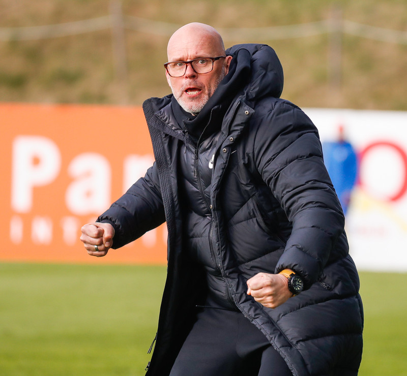 Óli Kristjáns: Gary Martin gæti byrjað í kvöld