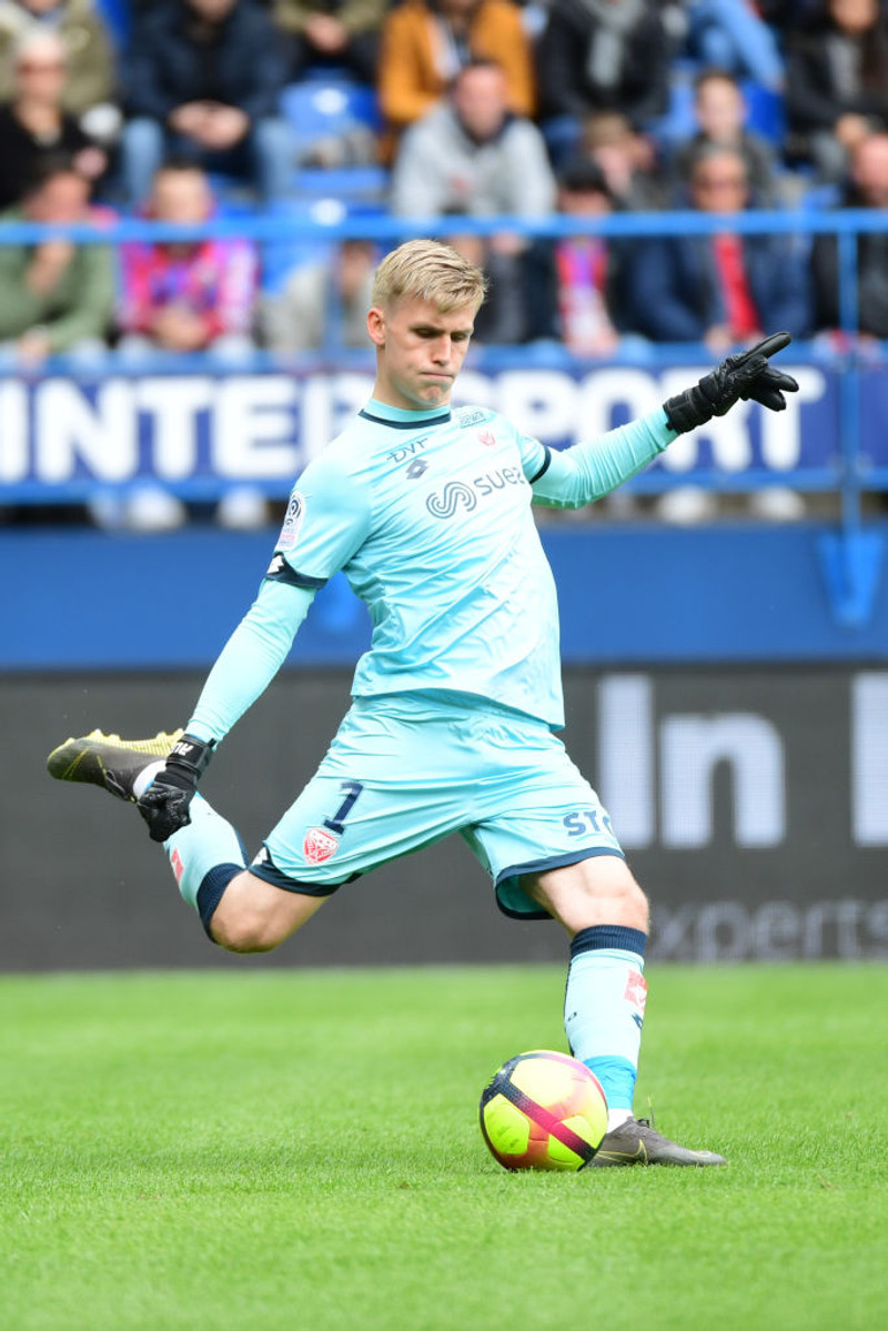 Rúnar Alex varði mark Dijon - Lommel og Roeselare töpuðu