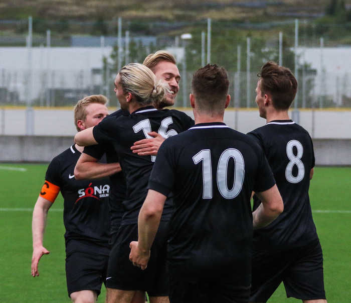 Björninn er með sjö stig eftir þrjá leiki.