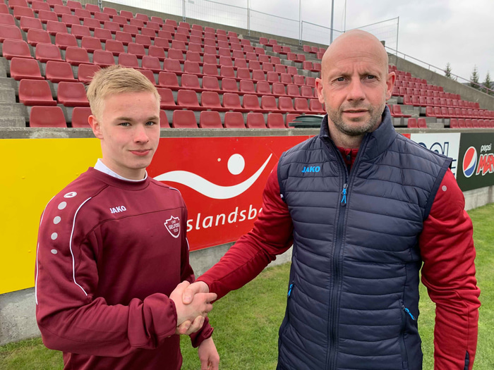 Aron Einarsson hér til vinstri.