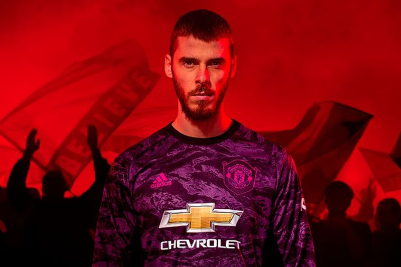 Pogba í auglýsingum fyrir nýja treyju Man Utd