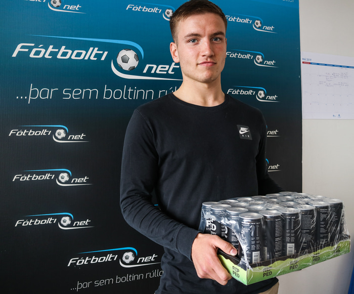 Rúnar Þór Sigurgeirsson fékk kassa af Ripped fyrir að vera leikmaður umferðarinnar.