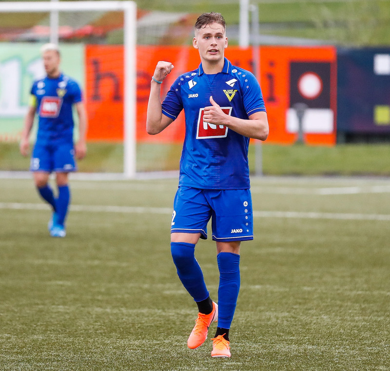 Lék á láni með Víkingi Ólafsvík og Magna 2018/19.