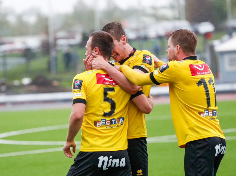 Myndaveisla: Skagamenn unnu Blika á nýju gervigrasi