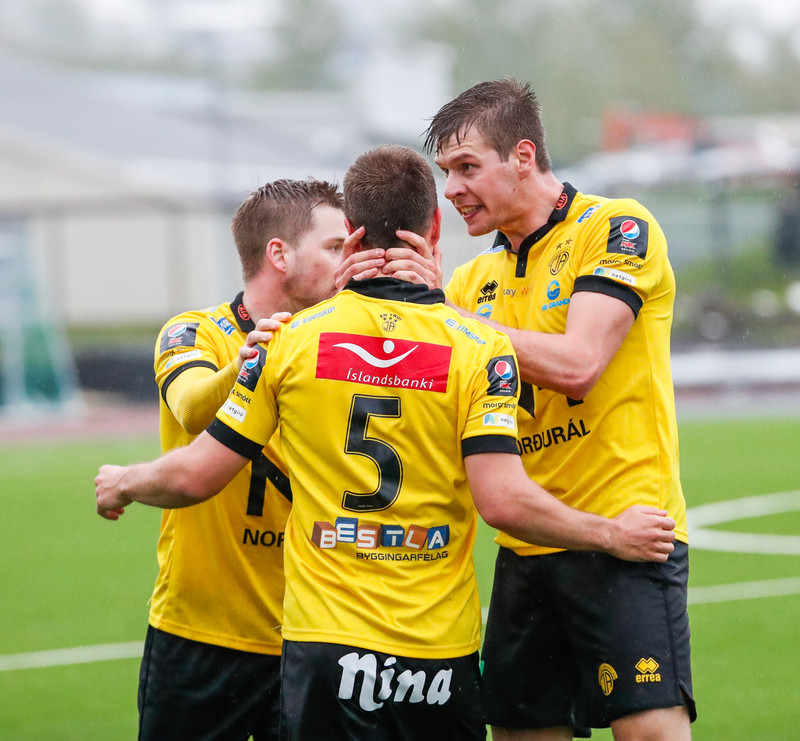 Myndaveisla: Skagamenn unnu Blika á nýju gervigrasi