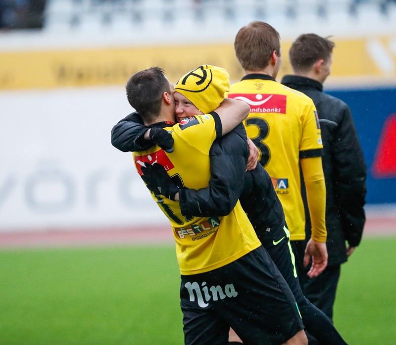 Myndaveisla: Skagamenn unnu Blika á nýju gervigrasi