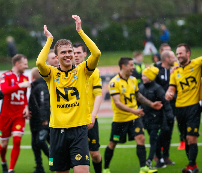 Myndaveisla: Skagamenn unnu Blika á nýju gervigrasi