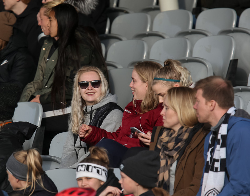 Myndaveisla: KR vann HK í fimm marka leik