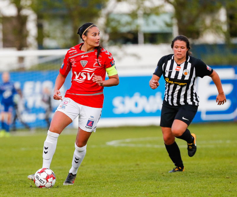 Sigríður Lára Garðarsdóttir í leik með ÍBV fyrir nokkrum árum síðan.