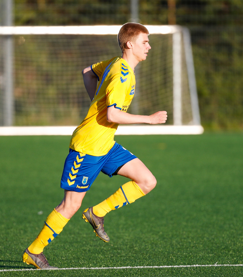 Einar Örn spilar með Fjölni í sumar