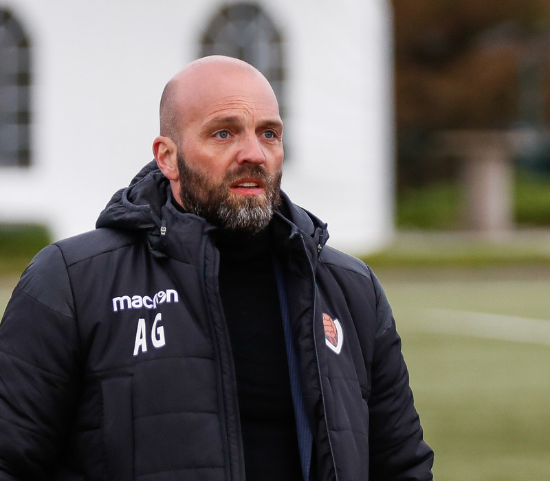 Arnar um seinagang launagreiðslna: Ekki úr lausu lofti gripið en kryddað með All-season kryddi