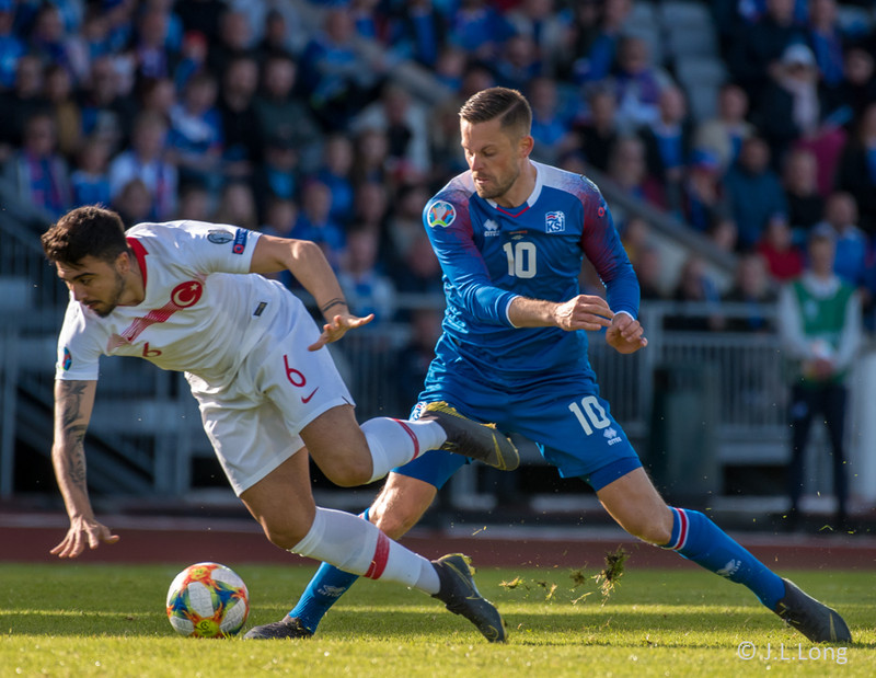 Myndaveisla 5: Ísland vann Tyrki í Laugardalnum