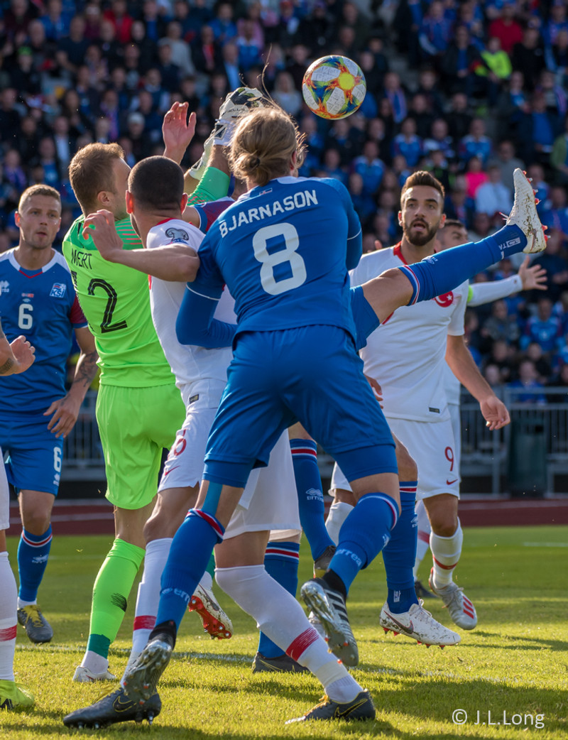Myndaveisla 5: Ísland vann Tyrki í Laugardalnum