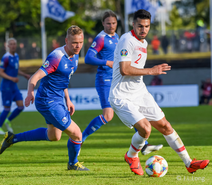 Úr leik Íslands og Tyrklands í júní.