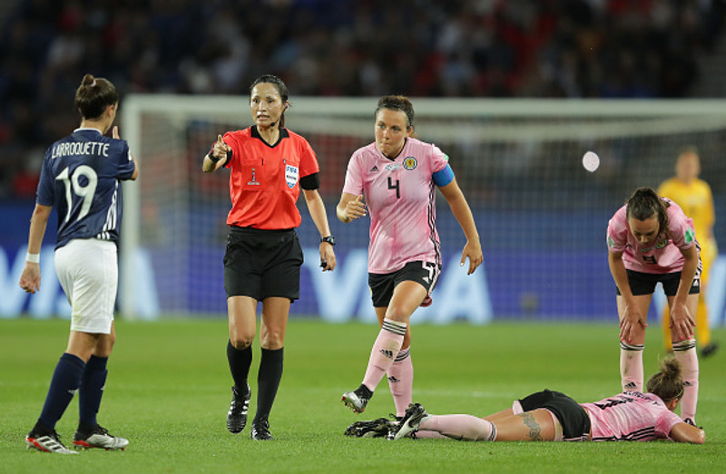 Skotland datt úr leik á HM eftir 3-3 jaftnefli gegn Argentínu. Argentína var látið endurtaka vítaspyrnu í leiknum.