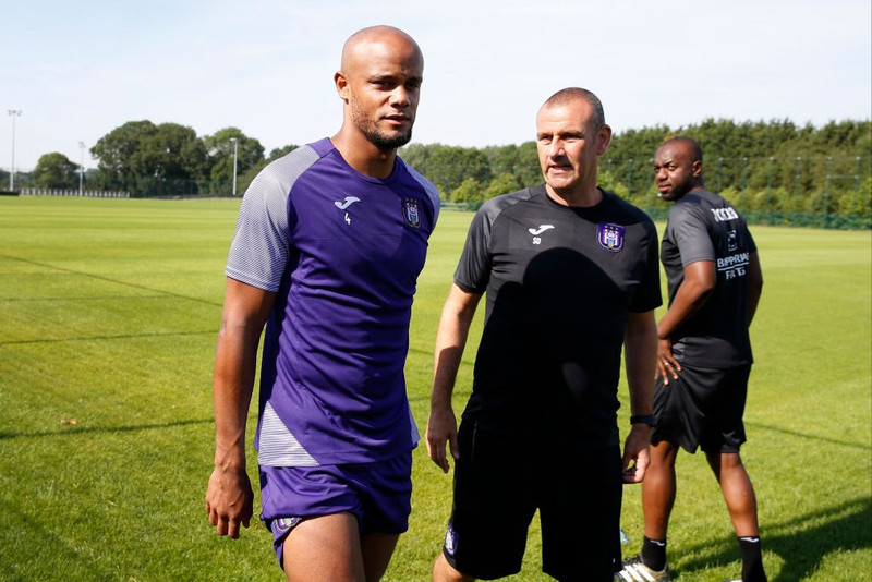 Lætur Kompany heyra það - „Heldur að hann sé Guð"