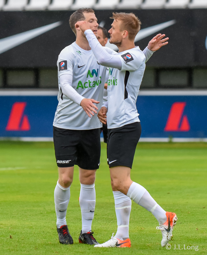 Ísland í dag - FH getur sett annan fótinn í Evrópu